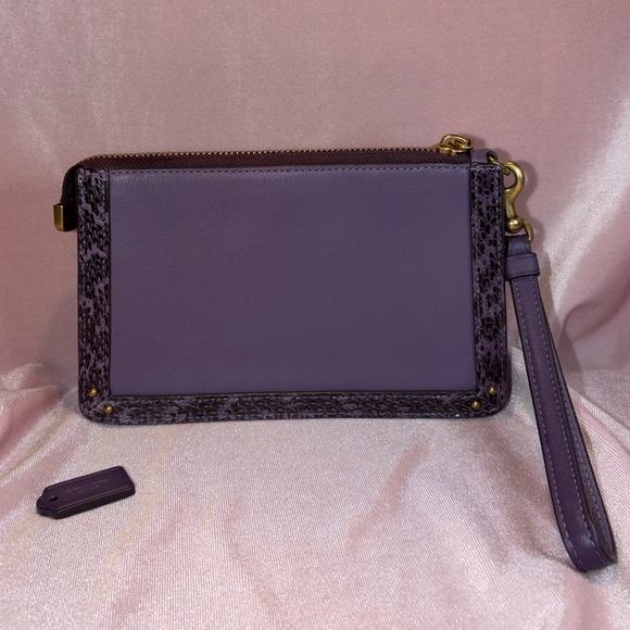 Authentic Coach Dreamer Leather Wristlet – Dusty Lavender with Snakeskin Detail - Picture 4 of 8